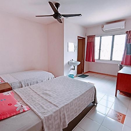 New Budget Inn Hotel Chukai Экстерьер фото
