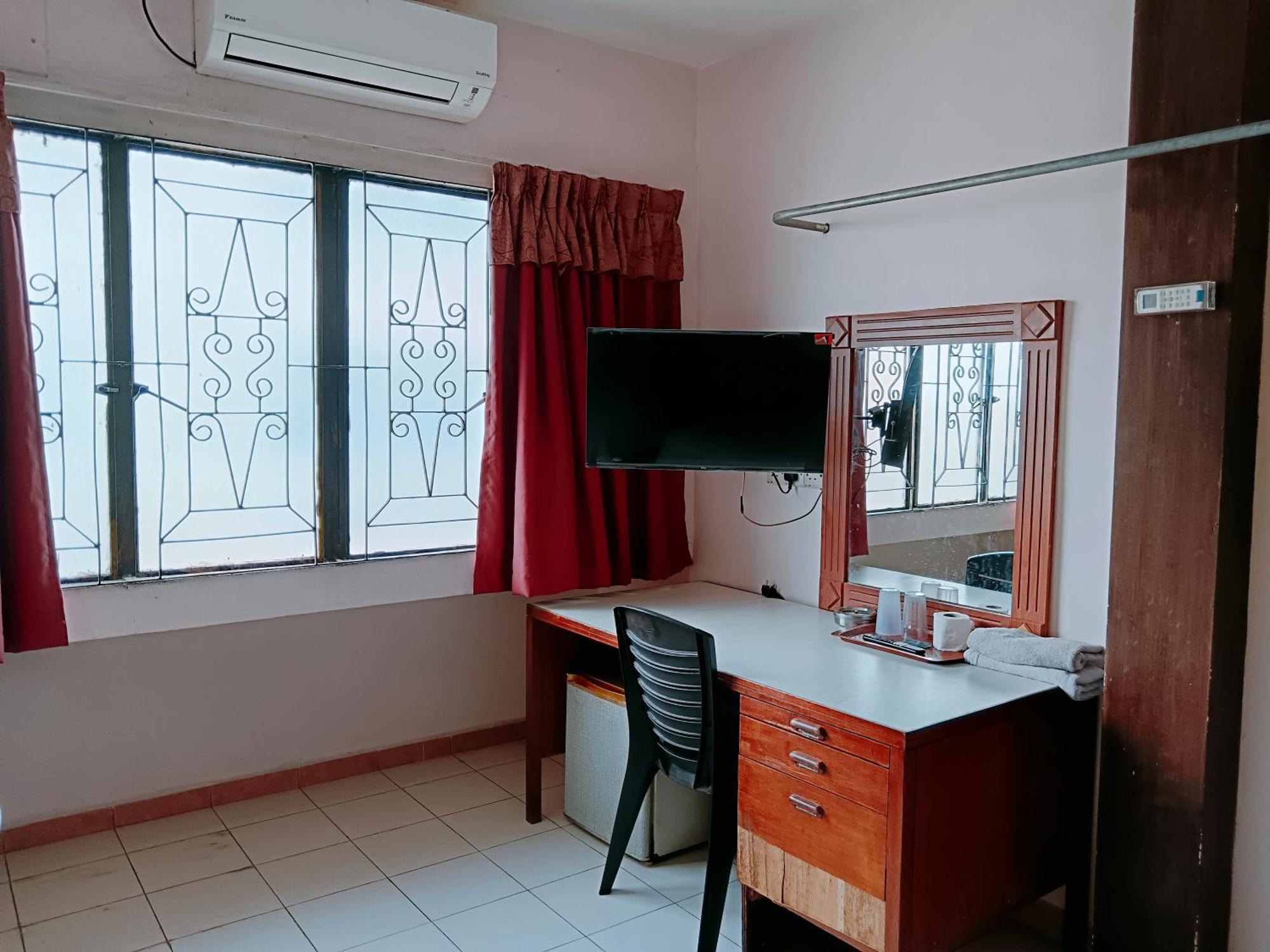 New Budget Inn Hotel Chukai Экстерьер фото